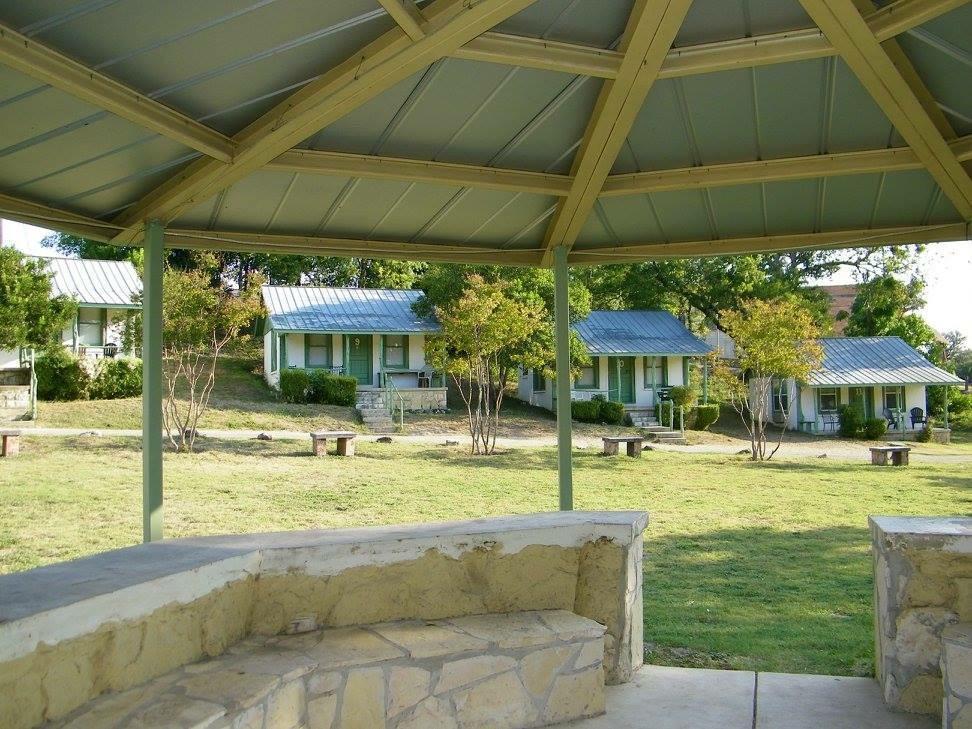 בנדרה River Front Motel מראה חיצוני תמונה