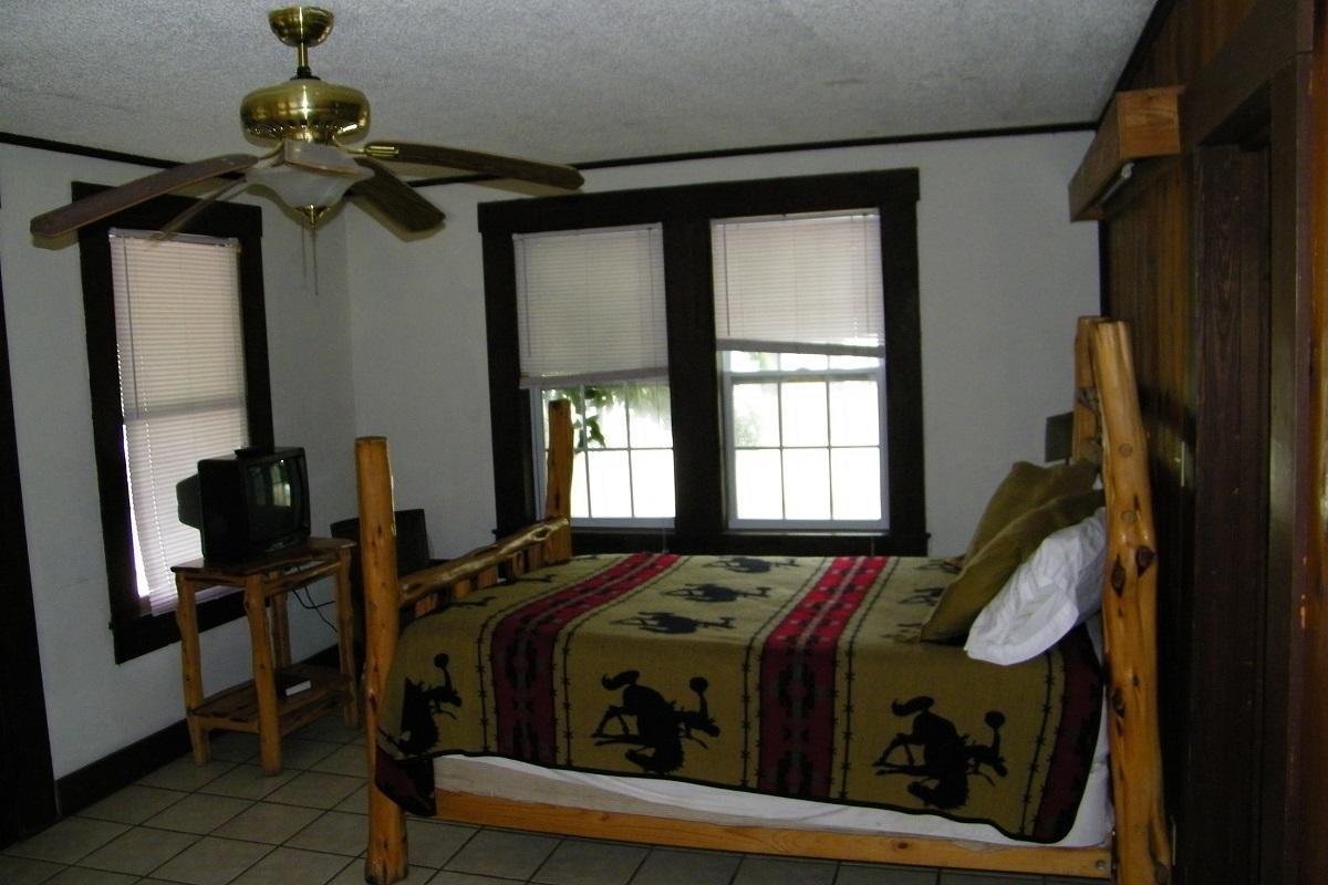 בנדרה River Front Motel מראה חיצוני תמונה