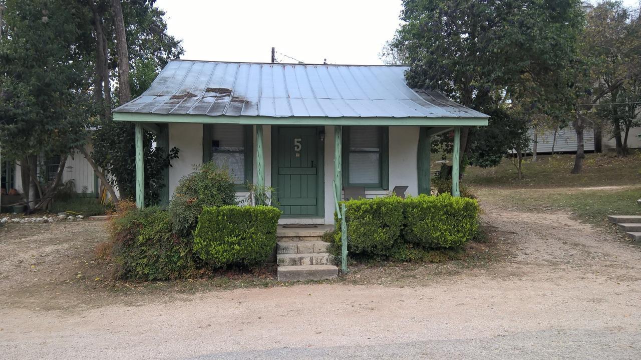 בנדרה River Front Motel מראה חיצוני תמונה