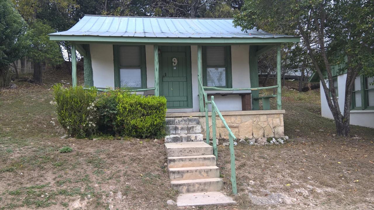 בנדרה River Front Motel מראה חיצוני תמונה